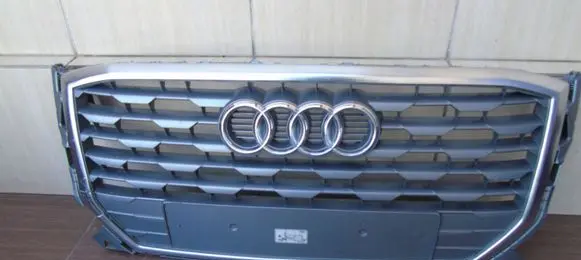 Audi Q2 - Front bumper upper radiator grill 81A