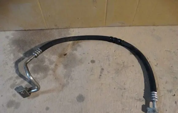 Maserati Quattroporte Air conditioning (A/C) pipe/hose 675744