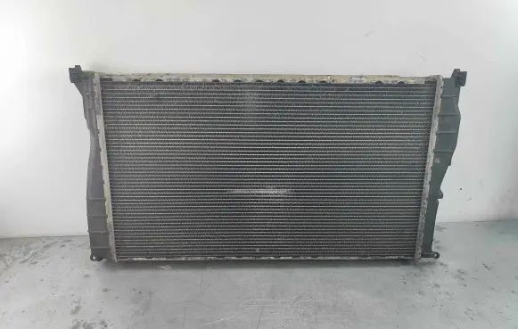 BMW 3 E92 E93 Coolant radiator 17117558480 7558480