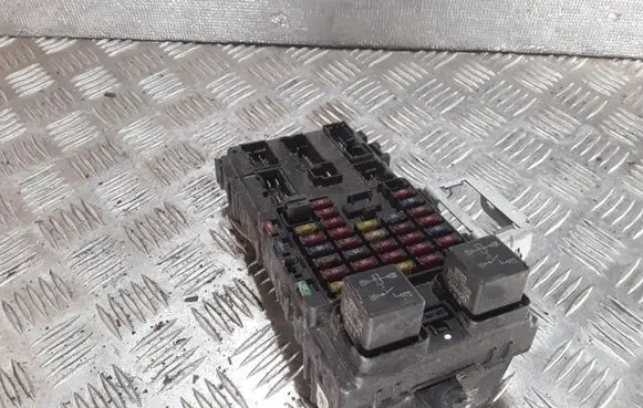 Hyundai Santa Fe Fuse module SM02265M