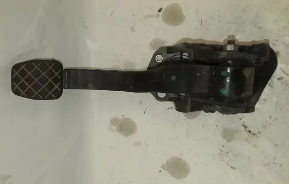 Clutch pedal