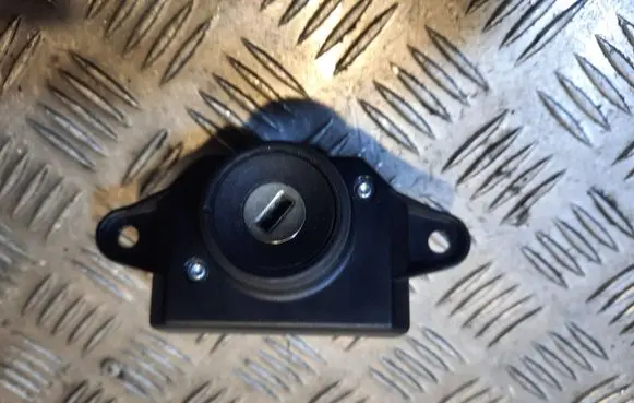 Audi A6 S6 C6 4F Ignition lock 4F0909135J 4F0910132J