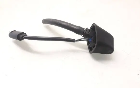 Windshield washer spray nozzle