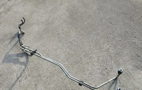 Jeep Grand Cherokee (WK) Power steering hose/pipe/line