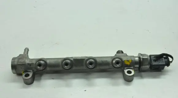 Seat Leon (5F) Fuel main line pipe