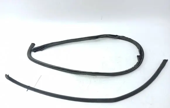 BMW 7 E23 Front door rubber seal