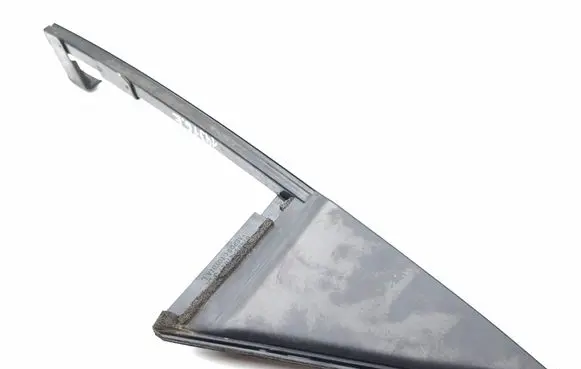 Toyota Prius (XW30) Rear door glass trim molding 6748847041