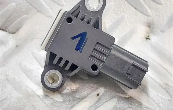 Mazda CX-5 Airbag deployment crash/impact sensor GMC8-57KC0A