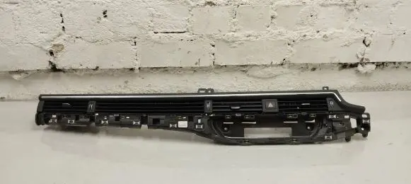Audi A5 Dash center air vent grill 8w2820901b 8w2820901
