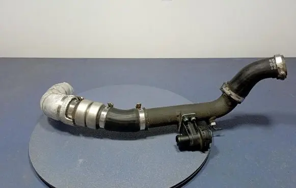 Intake resonator