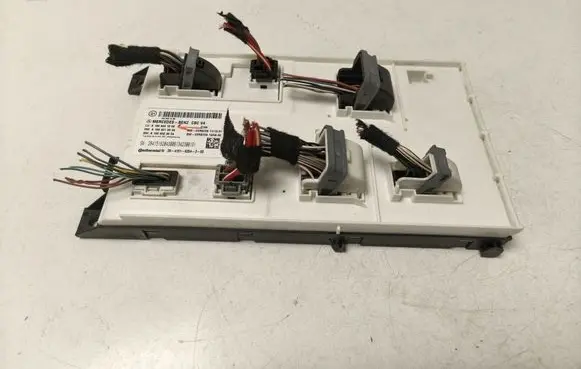 Mercedes-Benz ML W166 SAM control unit A1669001608