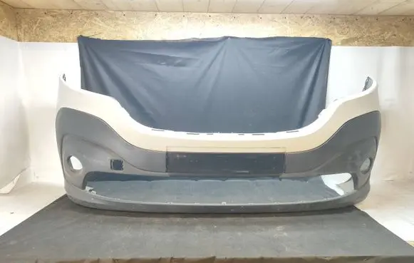 Renault Trafic III (X82) Front bumper 620223380R