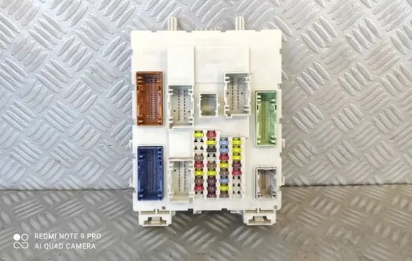 Ford Focus Fuse module F1FT14A073DF