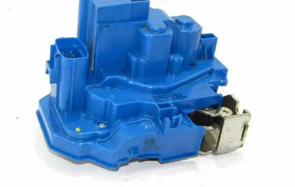 Fiat 500L Rear door lock 51930023