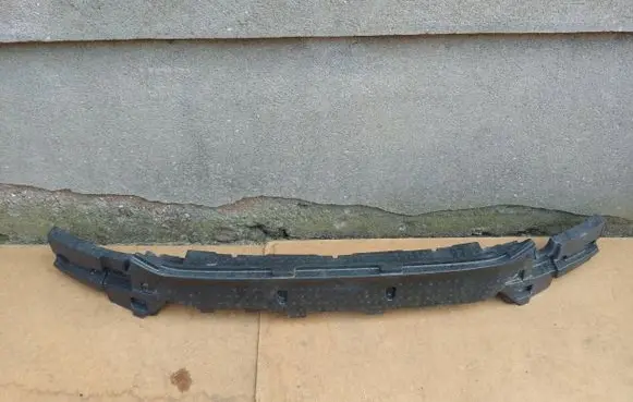 Volvo XC90 Front bumper foam support bar V519A 31663900