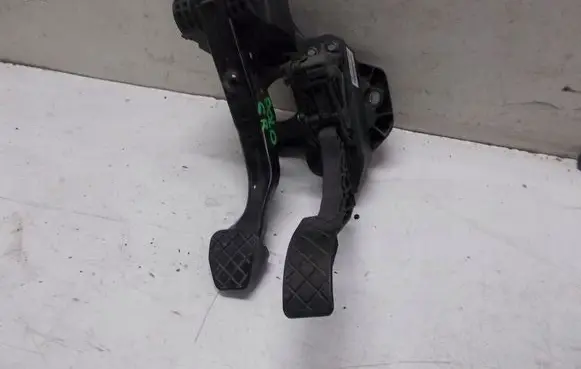 Volkswagen Polo V 6R Clutch pedal 656232