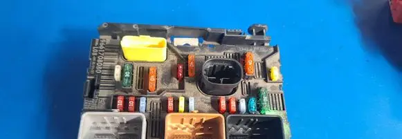 Peugeot 307 BSM Control unit 9661708080
