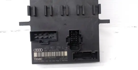 Audi A8 S8 D3 4E Comfort/convenience module 4E0907279L 4E0910279L