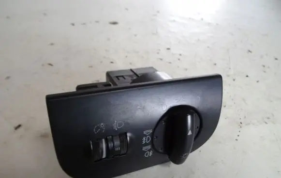 Audi TT TTS Mk2 Tailgate/trunk/boot open switch 