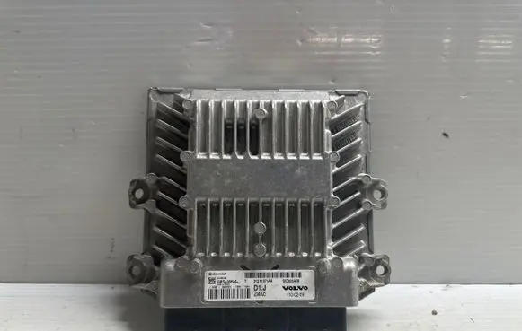 Volvo C30 Engine control unit/module 31211071AA SID803AM 5WS40562A
