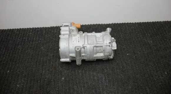 Land Rover Range Rover Sport L461 Air conditioning (A/C) compressor (pump) N8E219D662AB