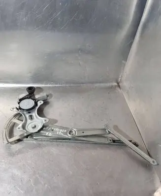 Toyota Land Cruiser (J200) Front door window regulator with motor 8571060160