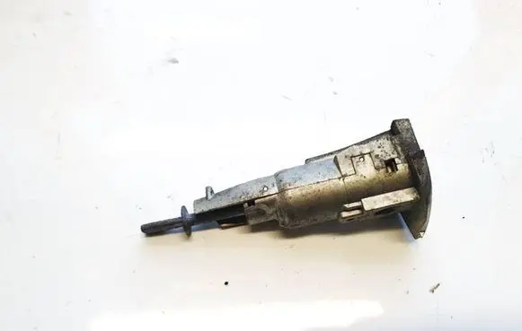 Skoda Superb B6 (3T) Front door lock (next to the handle) 