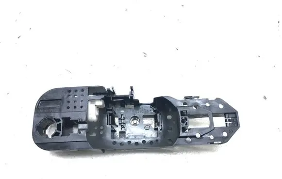 Rear door exterior handle/bracket