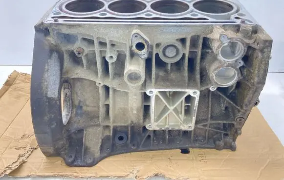 Mercedes-Benz CLK A209 C209 Engine block R2710103105 A2710103105 2710103105