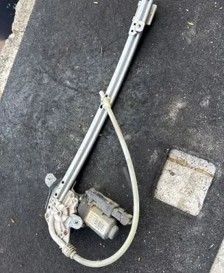 Renault Laguna II Rear door window regulator with motor 8200305720