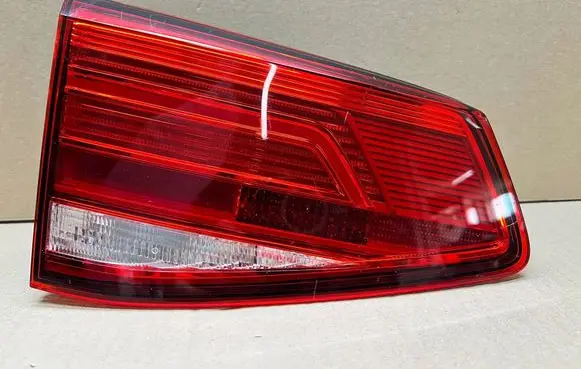 Volkswagen PASSAT B8 Rear/tail lights