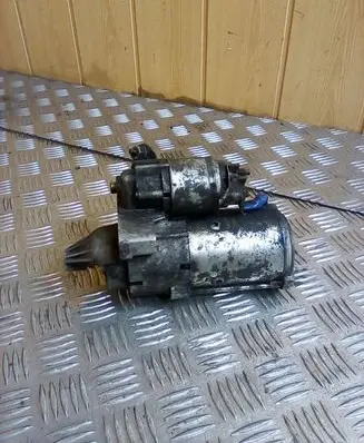 Peugeot 206 Starter motor 9646694080 D7G26