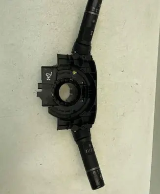 Wiper turn signal indicator stalk/switch