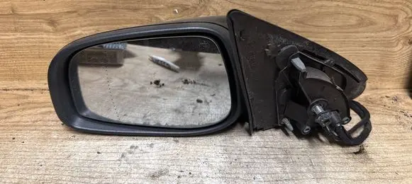 Volvo V70 Front door electric wing mirror E11015846 E11025846