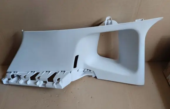 Peugeot 2008 I (C) pillar trim 9677215577