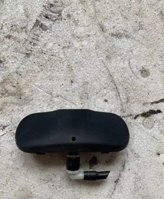 Volkswagen Touran I Windshield washer spray nozzle 