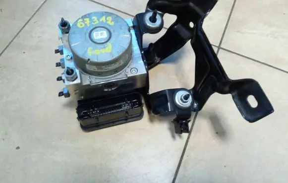 Ford Mondeo MK V ABS Pump EG9C2C405EK NE67312