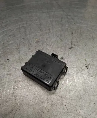 Mercedes-Benz E W211 Rain sensor A2118206026 5DC00842406