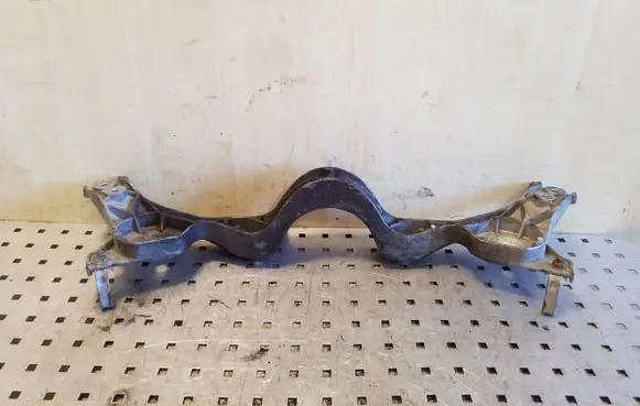 BMW X3 E83 Rear differential/diff mount bracket 
