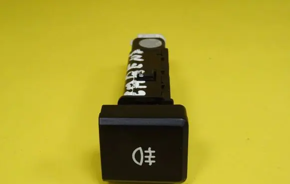 KIA Carens II Fog light switch 