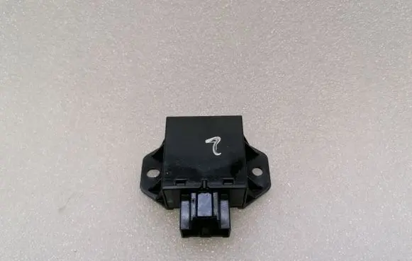Chevrolet Corvette C7 Wing mirror control module 20861365