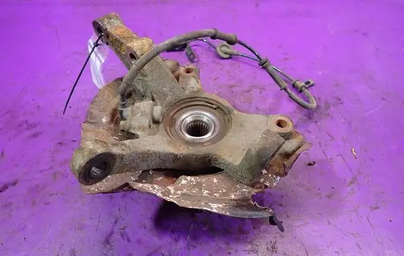 Hyundai Getz Front wheel hub spindle knuckle