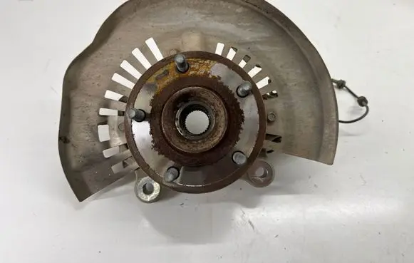 Chrysler Pacifica Front wheel hub 68189018AD 68189018AE 68189018AB