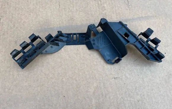 Audi A6 S6 C8 4K Other engine bay part 4K0907285B