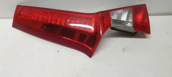 Volvo V70 Tailgate rear/tail lights