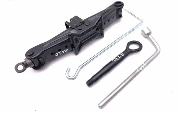 Lexus IS III XE30 Tool set 