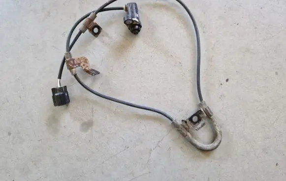 Mitsubishi L200 ABS rear brake sensor MN102577