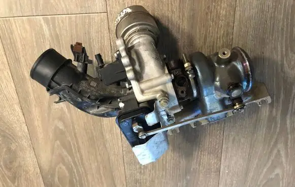 Nissan Qashqai Turbo 144106434R