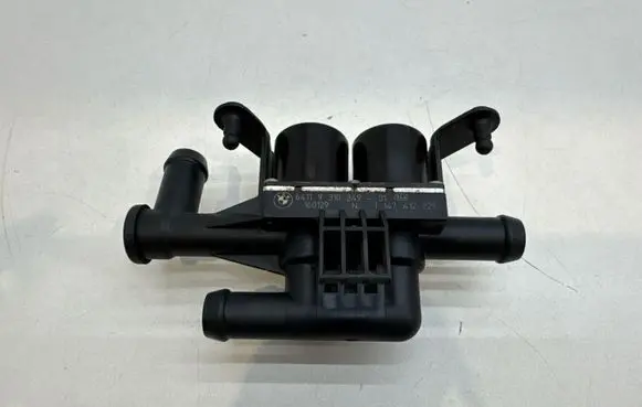 BMW 5 F10 F11 Coolant heater control valve 9310349