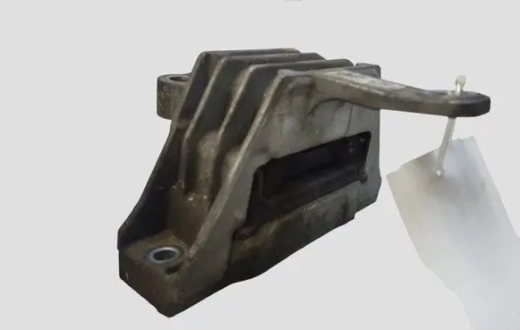 Opel Insignia A Engine mount bracket 13227717